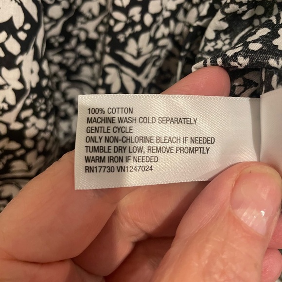 Universal Thread NWT Black and White Ruffled Tie Front Blouse - Picture 4 of 5